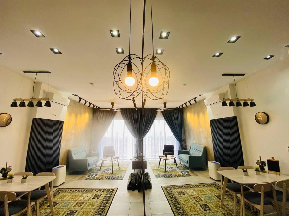 Orang Utan Guest House Monthly Szandakan Kültér fotó